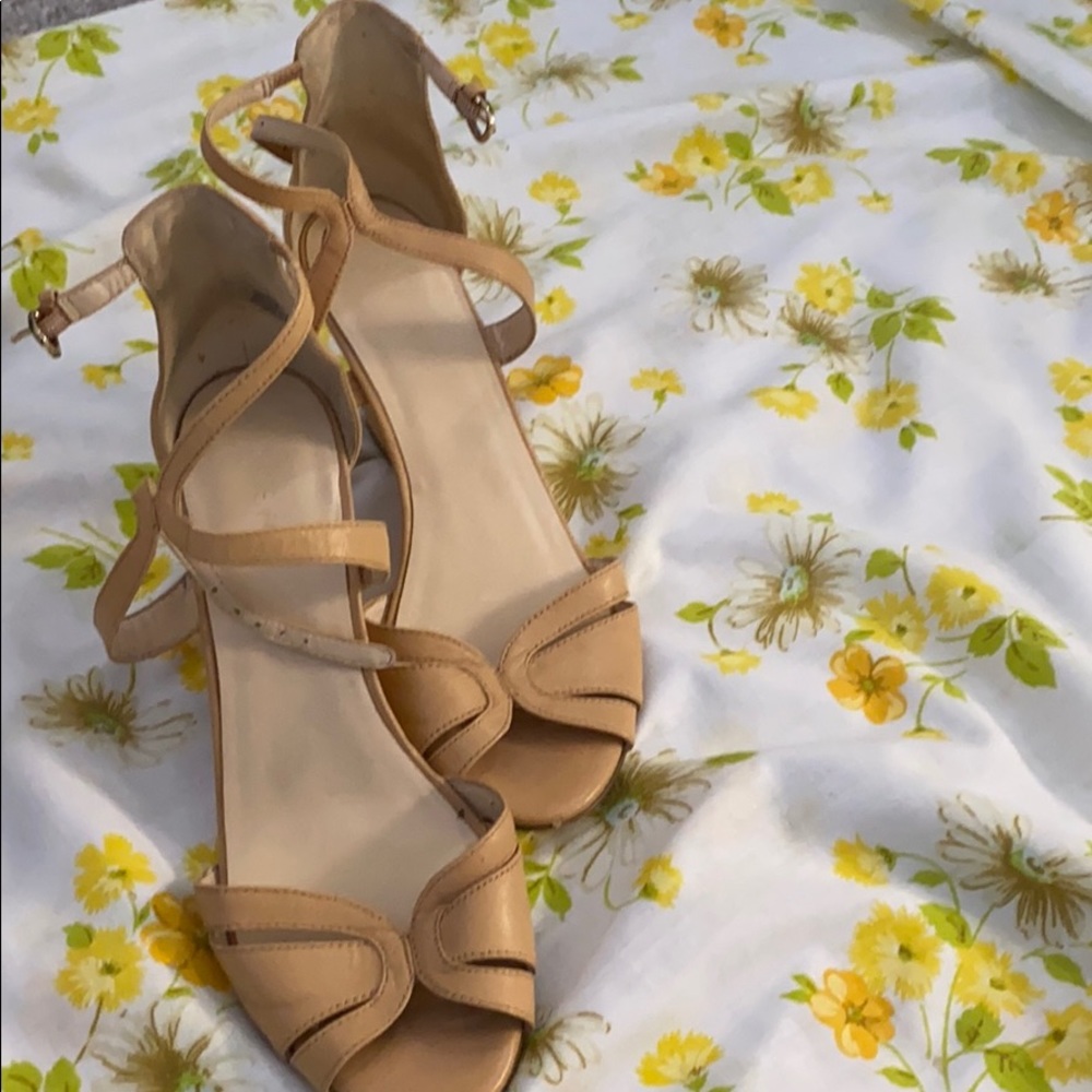 Vintage style peeptoe wedge heels